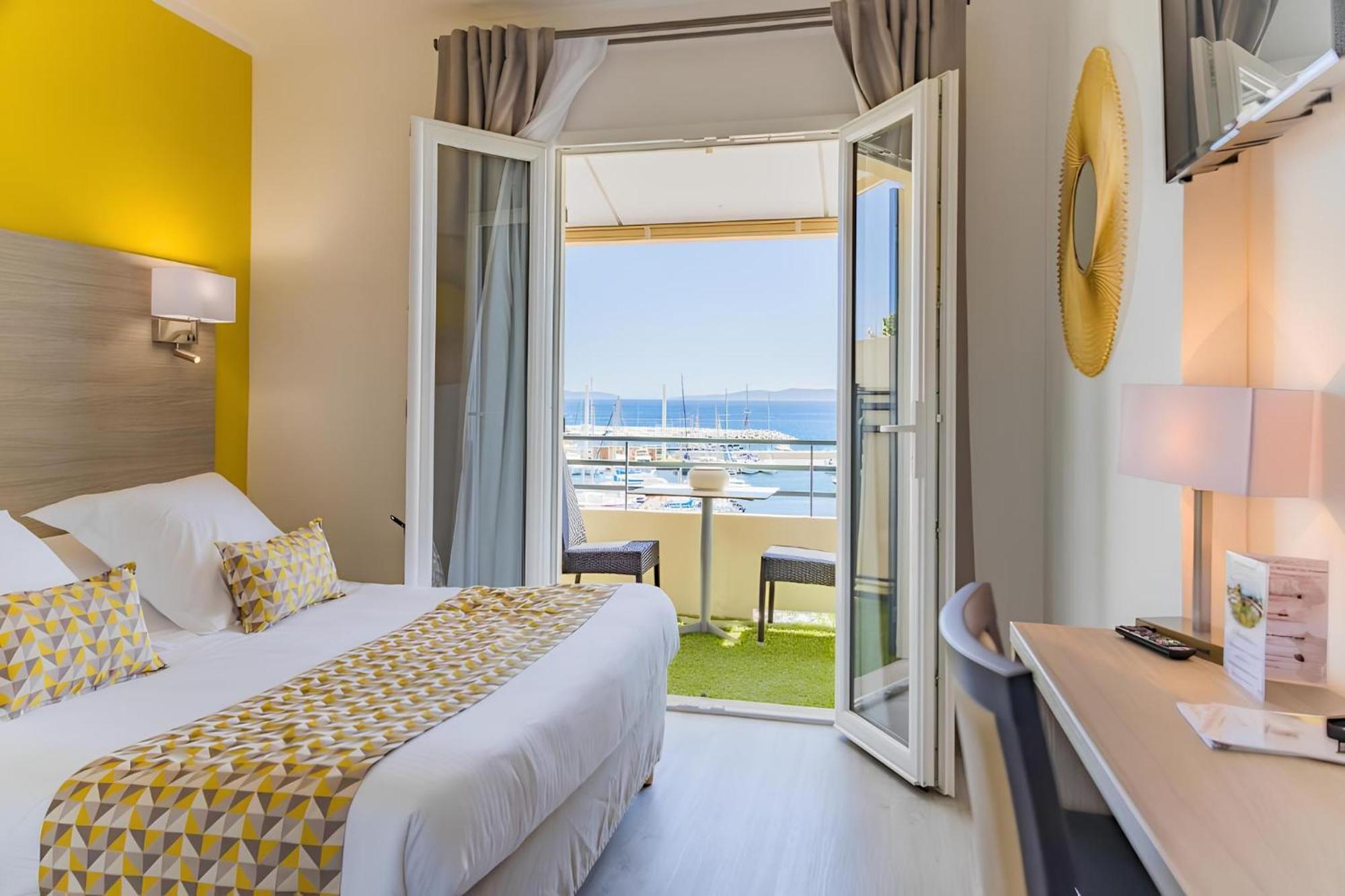 Hotel Le Rabelais Le Lavandou Exteriér fotografie